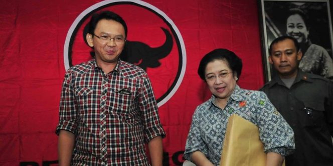 
					Ahok dan Megawati.