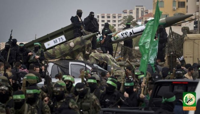 
					Roket meluncur dari wilayah Gaza diarahkan kepemukiman Zionis memicu alarm peringatan serangan roket