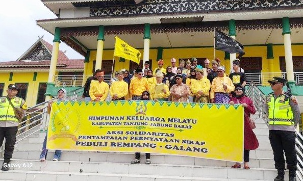 
					Himpunan Keluarga Melayu Tanjab Barat Tolak Relokasi Warga Rempang