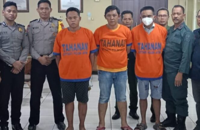 
					Terlibat Kasus Illegal Logging, Mantan Kades Kayumas Dituntut 3,5 Tahun