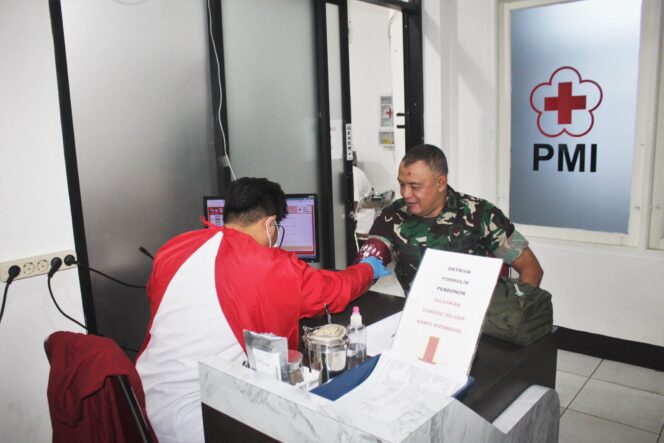 
					Jelang HUT ke-73 Penerangan TNI AD, Pendam XII/Tpr Gelar Donor Darah
