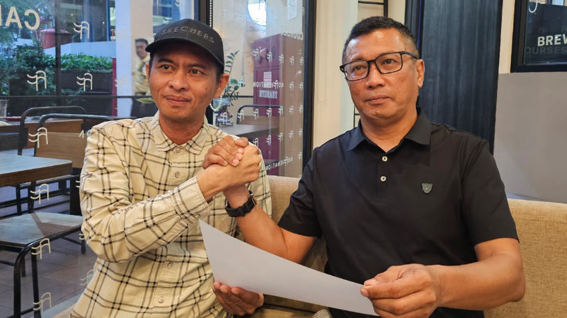 Sahrizal, Direktur PT Perdana Grup Indonesia Bersama Dato Sri Amir Esa, selaku penaung DPPAM. (Foto. Sat)

 DIRECTUR PT PERDANA GRUP INDONESIA"
