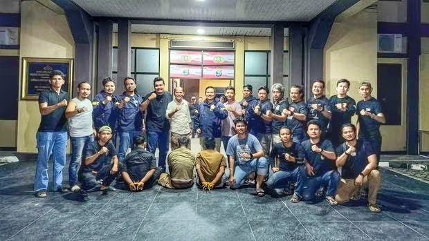 Bareskrim Polri menangkap lima pelaku perampokan Rp800 juta di Tulang Bawang Barat, Lampung. Aksi penembakan terjadi di Jalan Sudirman, pelaku ditahan. (Foto: Ist)