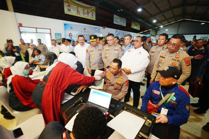 Kapolri Ikut Donor Darah dan Pertegas Komitmen Kesejahteraan Buruh di HUT KSPSI