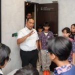 Ditressiber Polda Metro Jaya memberikan edukasi kejahatan siber kepada siswa Sekolah Cikal dan Mentari untuk mencegah bullying, grooming, pornografi, dan judi online sejak dini. (Foto: dok Ditressiber Polda Metro Jaya)