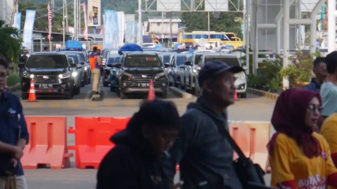 Suasana mudik di Pelabuhan Merak, Banten. (Foto: RN/Tama)