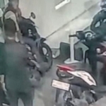 Pria mengaku Kasat Narkoba Polda Metro Jaya diduga menipu pengemudi ojek dan membawa kabur motor di Kramat Jati, Jakarta Timur dengan iming-iming Rp 300 ribu. (Dok. Antara)