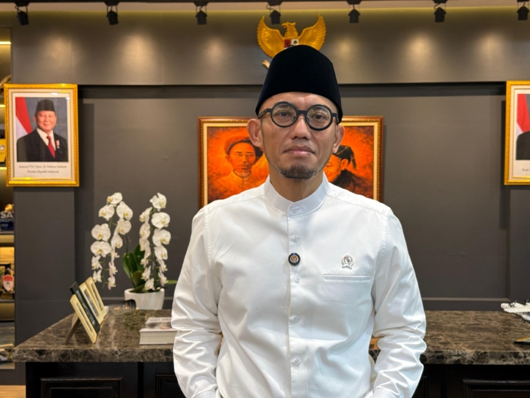 Timur Tengah Memanas, Kemenhaj Imbau Penundaan Keberangkatan Umrah