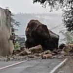Longsoran Batu Besar Masih Tutupi Jalur Utama Trenggalek – Ponorogo 