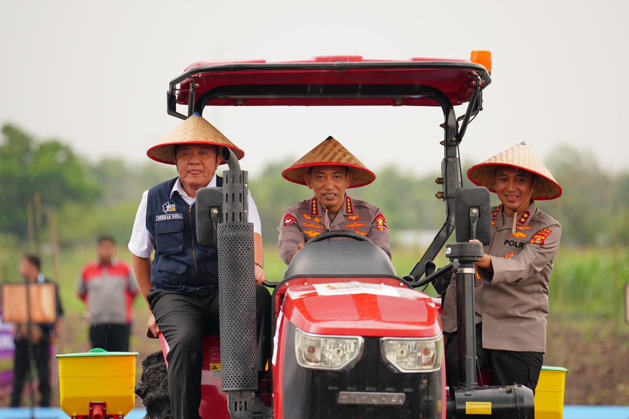 Tanam Raya Jagung Serentak, Kapolri Tuntaskan Target Swasembada Pangan Presiden