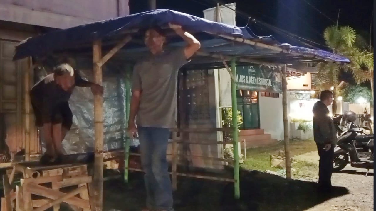 Pedagang Warung Musiman di Banyumas Berharap Berkah Arus Mudik Lebaran 2026