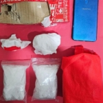 Polresta Banyumas menangkap kurir sabu asal Jakarta Barat di Stasiun Purwokerto. Polisi menyita dua paket sabu seberat total 200 gram. (Foto: RN/Kus)