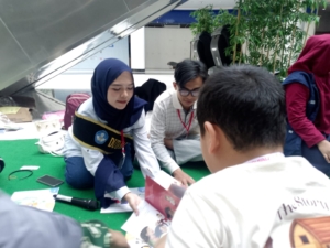 Program Mudik Asyik Baca Buku 2026 bagikan ribuan buku gratis di Pelabuhan Merak untuk tingkatkan minat baca anak selama perjalanan mudik. (Foto: RN/Tama)