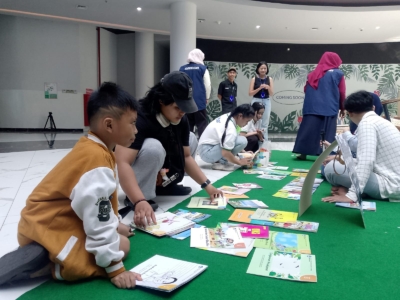 Program Mudik Asyik Baca Buku 2026 yang digagas Badan Pengembangan dan Pembinaan Bahasa, Kementerian Pendidikan Dasar dan Menengah (Kemendikdasmen). (Foto: RN/Tama)
