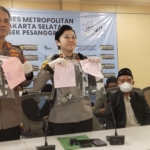 Kompol Seala Syah Alam Tindak Tegas 17 Remaja Konvoi Flare di Ciledug Raya: Sanksinya Bersihkan Selokan!