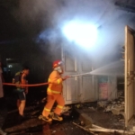 Korsleting Listrik Saat Sahur, Tiga Kios di Kawasan Wisata Telaga Sarangan Ludes Terbakar