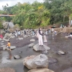 Lonjakan pengunjung terjadi di Lokawisata Baturraden saat libur Lebaran. Wisata alam, kuliner khas, dan tiket terjangkau jadi daya tarik utama. (Foto: RN/Kus)