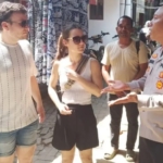 Polisi meningkatkan patroli Operasi Ketupat di Bukit Lawang, Langkat. Pengamanan dilakukan untuk memastikan keselamatan wisatawan selama libur Lebaran. (Foto: RN/Irfan Poerba)