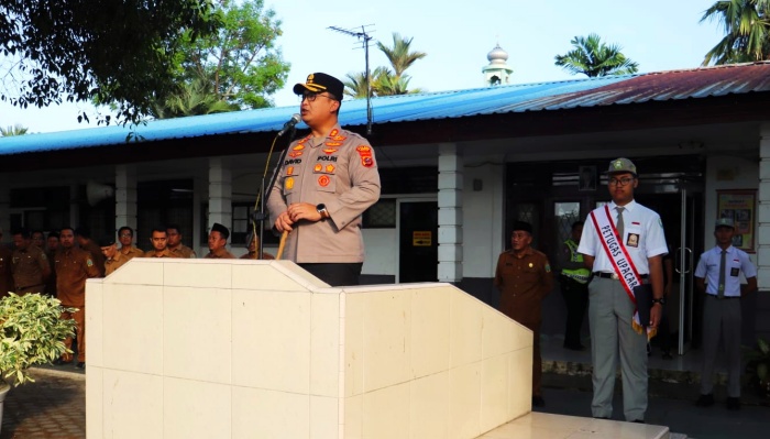 Kapolres Langkat Ingatkan Pelajar SMAN 1 Stabat Bijak Bermedsos