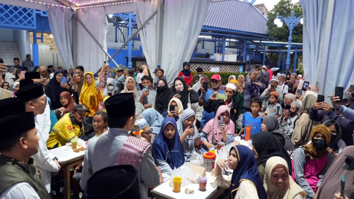 Menag Nasaruddin Umar Tinjau Masjid Ramah Pemudik di Bekasi