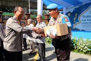 Puluhan Ribu Paket Sembako dari Kapolri Disalurkan untuk Personel Mabes Polri