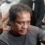 Buronan narkoba Abdul Hamid alias Boy tiba di Gedung Bareskrim Polri setelah ditangkap tim Dittipidnarkoba di Pontianak, Kalimantan Barat. (Foto: RN/Tama)