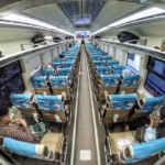 Arus balik Lebaran 2026 mencapai puncak, okupansi kereta api jarak jauh tembus 137,5 persen. KAI catat 221.566 pelanggan dijadwalkan berangkat pada 22 Maret. (Foto: RN/Tama)