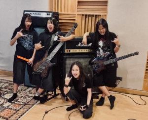 Band metal anak-anak asal Thailand, Little Angels, mencuri perhatian setelah tampil di festival rock dan menembus final meski seluruh personelnya masih berusia sekitar 11 tahun. (Foto: Instagram/litt.leangel144)