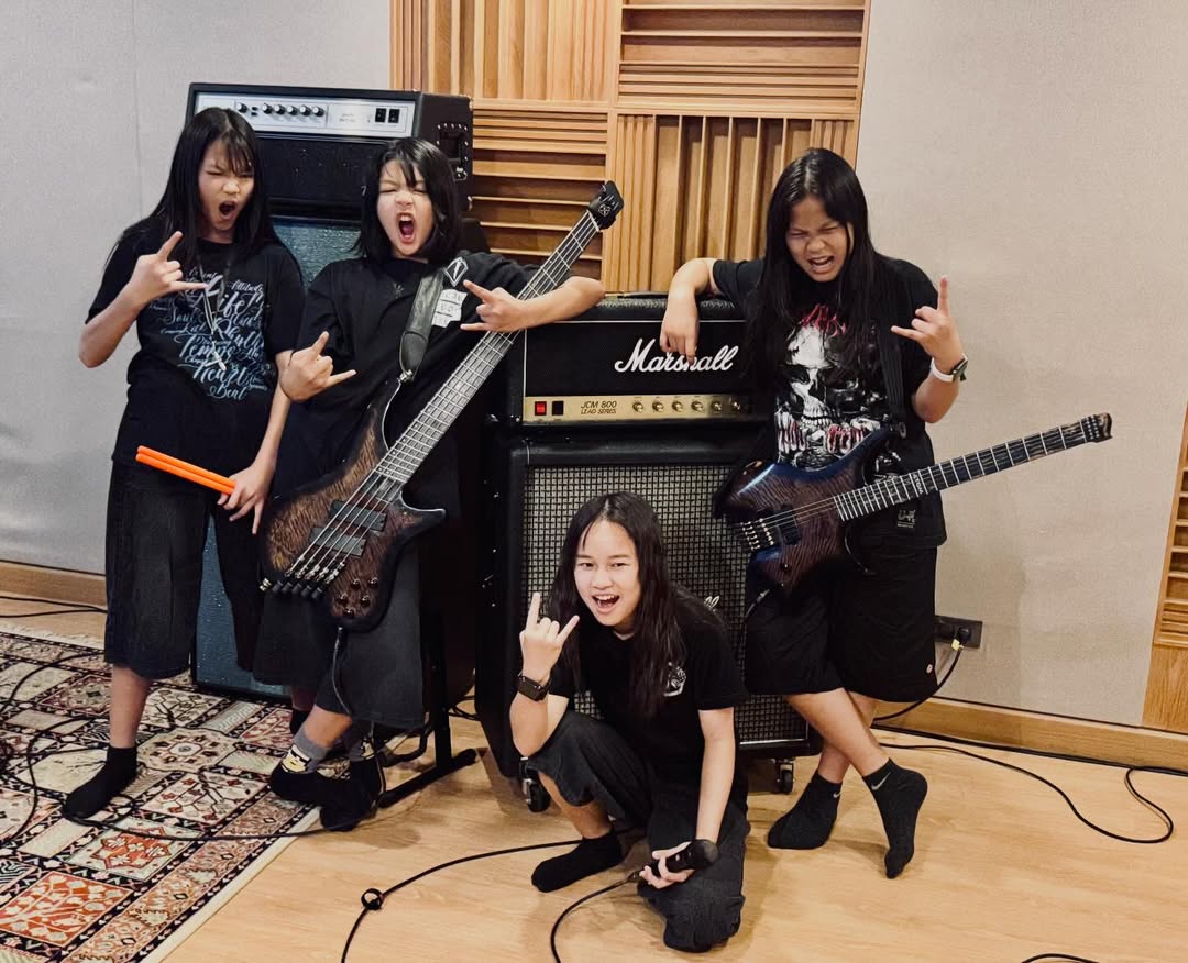 Band metal anak-anak asal Thailand, Little Angels, mencuri perhatian setelah tampil di festival rock dan menembus final meski seluruh personelnya masih berusia sekitar 11 tahun. (Foto: Instagram/litt.leangel144)
