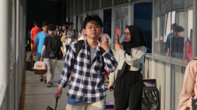 Suasana pemudik pejalan kaki di Pelabuhan Merak. (Foto: RN/Tama)