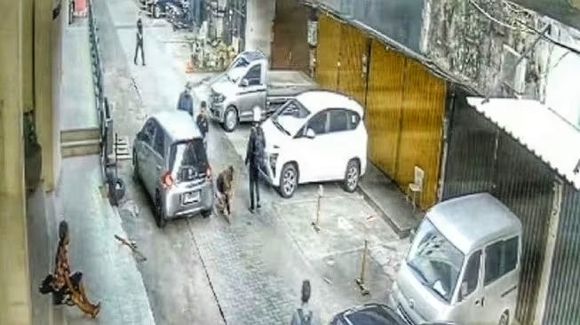 Kasus pelecehan penumpang oleh driver taksi online di Jakarta Pusat viral. Polisi menangkap terduga pelaku di Depok dan menyita sejumlah barang bukti. (Foto: Tangkapan Layar)