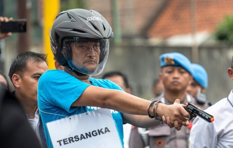 Terpidana penembakan siswa SMKN 4 Semarang, Robig Zaenudin, positif narkoba saat di lapas dan dipindah ke Nusakambangan. (Ist)