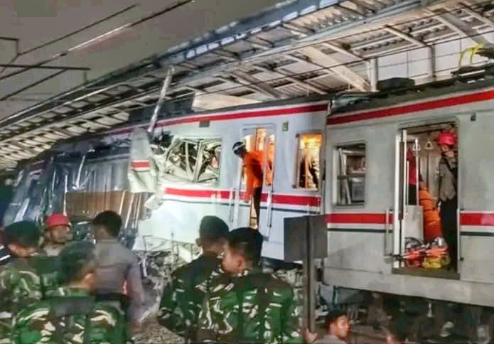 Korban tewas tabrakan KA Argo Bromo Anggrek dan KRL di Bekasi Timur bertambah jadi 14 orang, 84 lainnya luka dan dirawat di sejumlah rumah sakit. (Ist)