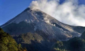 Gunung Sorik Marapi di Madina Waspada, Warga Dilarang Dekati Puncak Radius 1,5 Km