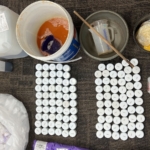 Bareskrim Polri mengungkap produksi kosmetik ilegal bermerkuri di Bogor. Tiga orang diamankan, ratusan produk disita. (Ist)