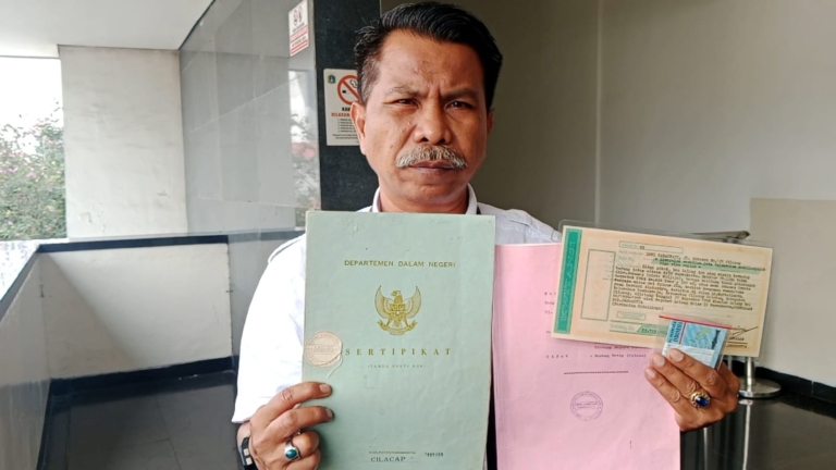Warga Banyumas menggugat Kementerian Keuangan karena dana lelang Rp 59 juta sejak 1996 tak kunjung dikembalikan. Kasus bergulir di PN Jakarta Pusat. (Foto: ReportaseNews/Kus)