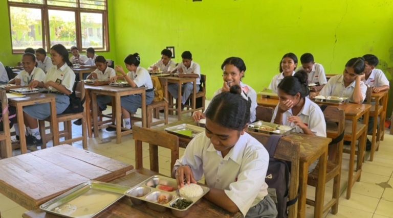 SPPG Polres Malaka Layani  2700 Penerima Manfaat dari Pelajar hingga Ibu Hamil