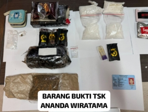 Bareskrim Polri mengungkap dugaan lab tersembunyi produksi vape etomidate di Jakarta. Kasus terbongkar dari laporan driver ojol, satu tersangka diamankan. (Ist)