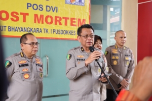 Sebanyak 10 jenazah korban kecelakaan kereta di Bekasi dibawa ke RS Bhayangkara. Proses identifikasi masih berlangsung, tujuh keluarga telah melapor. (Dok. Humas Polri)