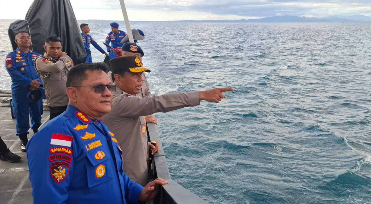Kapolda NTT Pimpin Patroli Rutin Cegah Tindak Pidana di Perairan Teluk Kupang