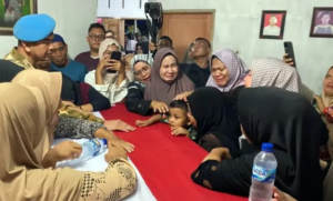 Isak Tangis Sambut Kedatangan Jenazah Prajurit Satgas UNIFIL Kopda Rico Pramudia