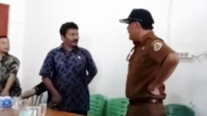 Di Tapteng, Ada Lurah Jatuh Sakit Saat Didesak Warga Tes Urine