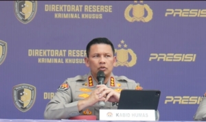 Kabid Humas Polda Metro Jaya, Kombes Pol Budi Hermanto menjelaskan Aiman Witjaksono batal memenuhi panggilan Polda Metro Jaya terkait kasus tudingan ijazah Jokowi dan hanya mengirimkan keterangan tertulis melalui tim legal iNews. (Foto: RN/Tama)