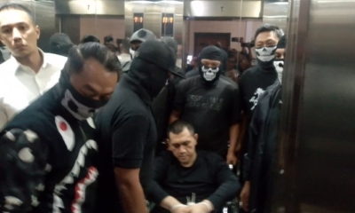 Bareskrim Polri menangkap buronan “The Doctor” di Malaysia. Tersangka disebut pemasok jaringan narkoba NTB dan tempat hiburan malam di Jakarta. (Foto: ReportaseNews/Tama)