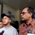 Pandji Pragiwaksono bertemu pelapor kasus dugaan penistaan agama di Polda Metro Jaya. Dialog berlangsung tertutup, disertai penjelasan dan permintaan maaf. (Foto: ReportaseNews/Tama)