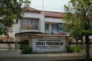 Pemkab Banyumas menargetkan penanganan 15 ribu anak tidak sekolah melalui strategi jemput bola, verifikasi data lapangan, serta penguatan PKBM dan kelas jarak jauh. (Ist)