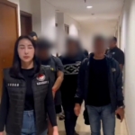 Polisi membongkar laboratorium tembakau sintetis di apartemen Senen, Jakarta Pusat. Seorang bandar ditangkap dengan barang bukti ratusan gram siap edar. (Foto: ReportaseNews/HO-Ditresnarkoba Polda Metro Jaya)