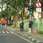 WNA asal Jerman menjadi korban penjambretan di Jakarta Pusat. Polisi masih menyelidiki kasus tersebut setelah pelaku melarikan diri usai merampas ponsel korban. (Foto: Tangkapan Layar)