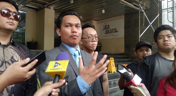 Kasus dugaan penipuan trading kripto yang menyeret Timothy Ronald terus bergulir. Korban klaim kerugian hingga Rp400 miliar dan mendesak pemeriksaan segera. (Foto: ReportaseNews/Tama)