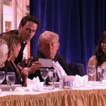 Donald Trump dievakuasi dari Washington Hilton usai suara tembakan. Penembak ditangkap, satu orang terluka, kondisi pejabat aman. (Ist)